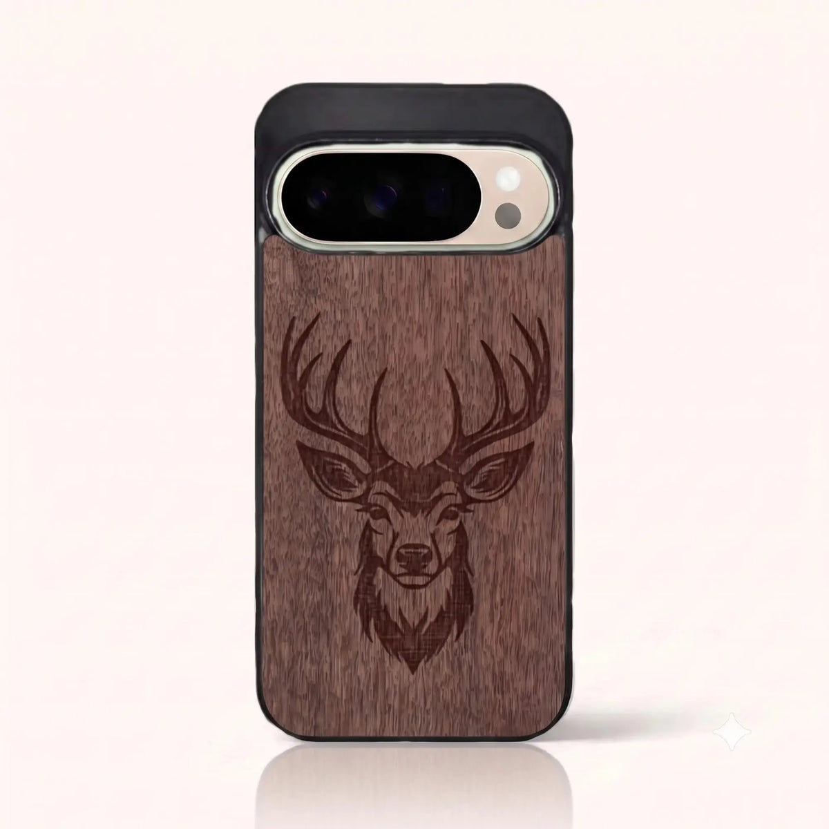 Coque Pixel 10 Pro – Le Cerf en gravure sur bois (Noyer)