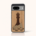 Coque Pixel 8A – Échec et Mat en marqueterie de bois