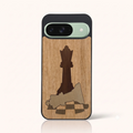 Coque Pixel 9 – Échec et Mat en marqueterie de bois