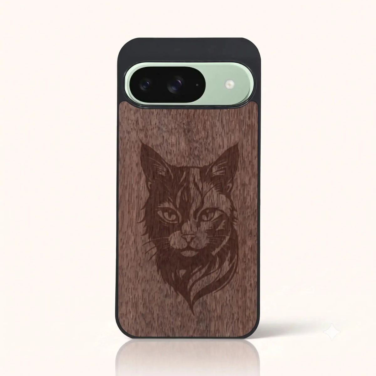 Coque Pixel 9 – Le Chat en bois de noyer foncé