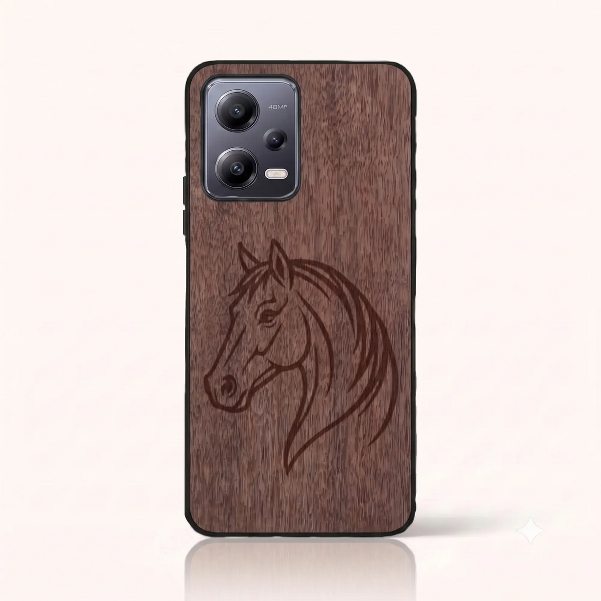 Coque Xiaomi Redmi Note 12 5G – Le Cheval en gravure sur bois (Noyer)