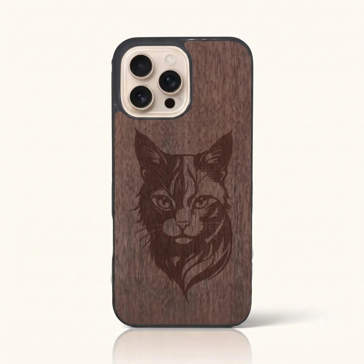 Coque iPhone 13 Pro – Le Chat en bois de noyer foncé