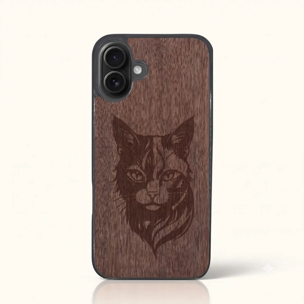 Coque iPhone 16 Plus – Le Chat en bois de noyer foncé