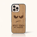 Coque iPhone 12 Pro – Don't Touch My Phone en bois de tilleul clair