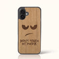 Coque iPhone 16 Plus – Don't Touch My Phone en bois de tilleul clair
