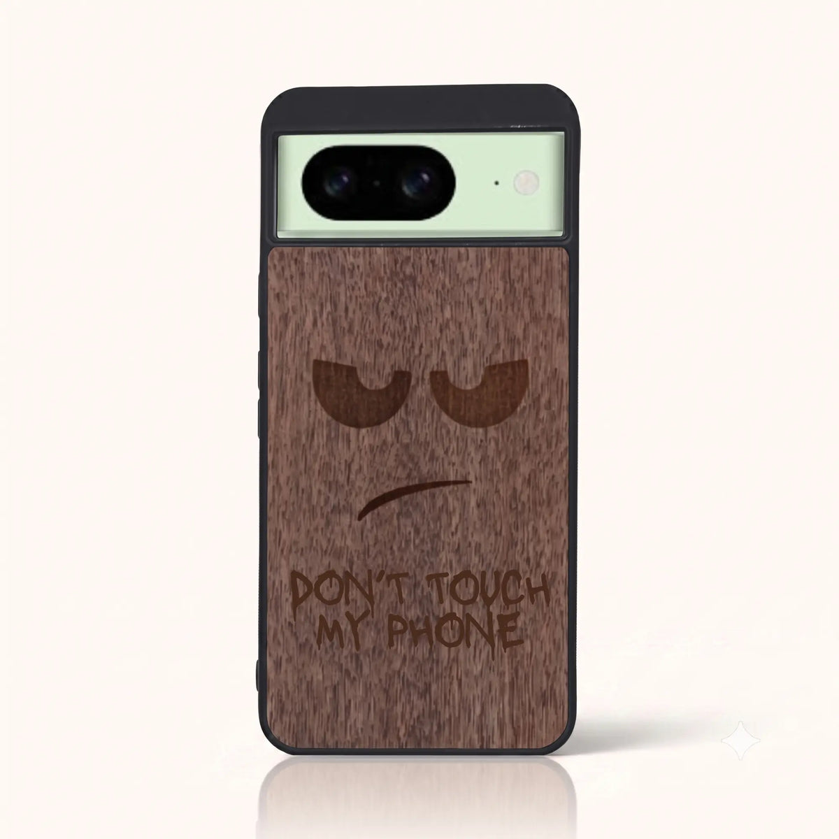 Coque Pixel 8A – Don't Touch My Phone en bois de noyer foncé
