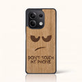 Coque Xiaomi Redmi Note 13 5G – Don't Touch My Phone en bois de tilleul clair