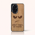 Coque Honor 200 – Don't Touch My Phone en gravure sur bois (Tilleul)