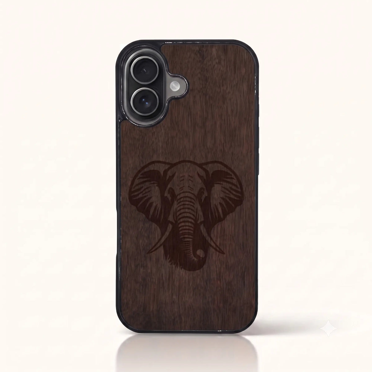 Coque iPhone 16 – Éléphant en bois de noyer foncé