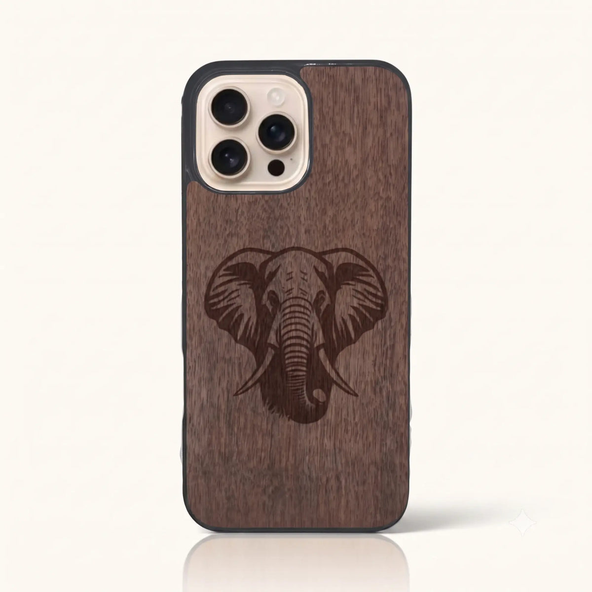 Coque iPhone 12 Pro – Éléphant en bois de noyer foncé