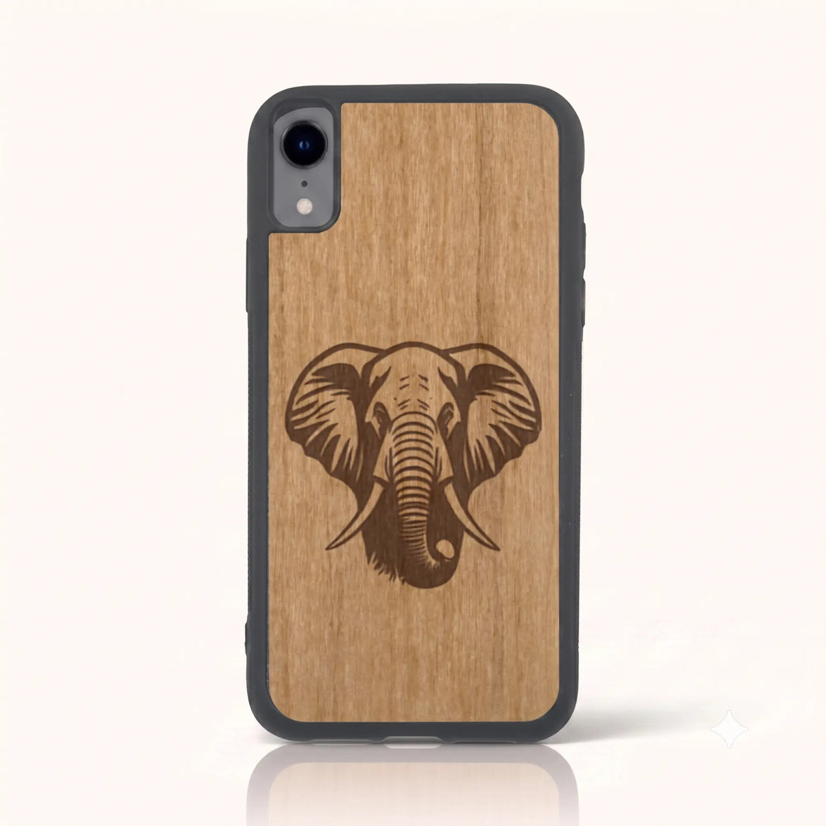 Coque iPhone XR – Éléphant en bois de tilleul clair