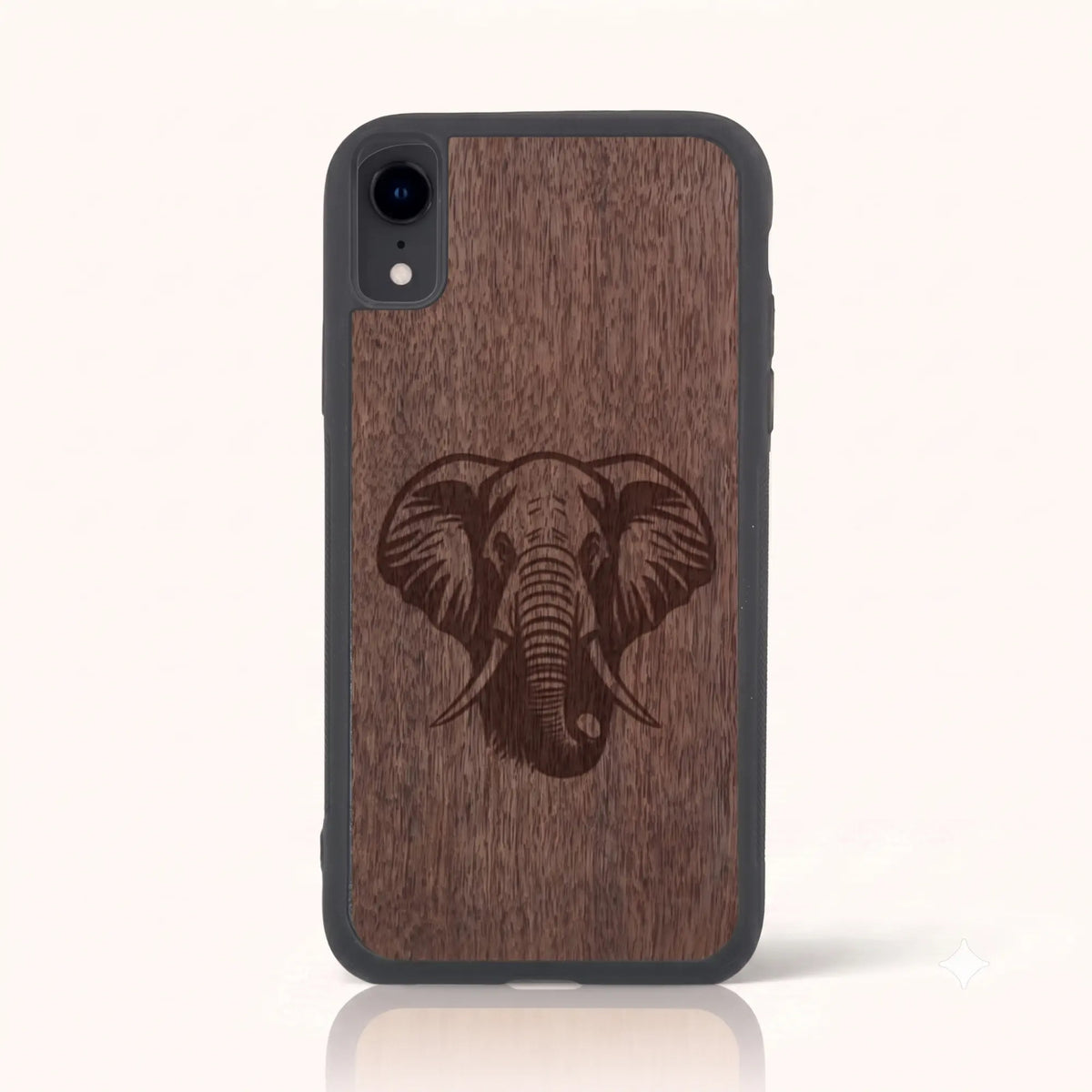 Coque iPhone XR – Éléphant en bois de noyer foncé