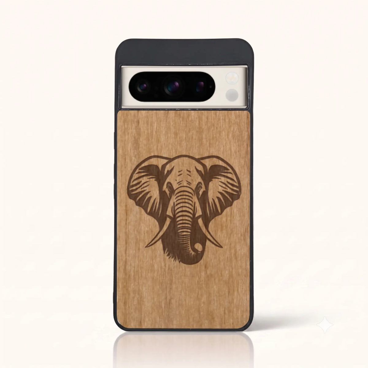 Coque Pixel 8 Pro – Éléphant en bois de tilleul clair