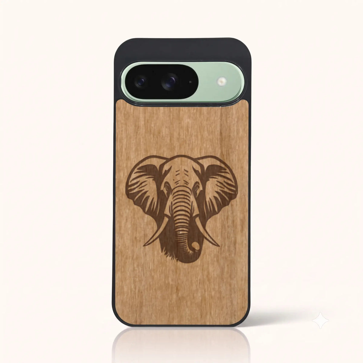 Coque Pixel 9 – Éléphant en bois de tilleul clair