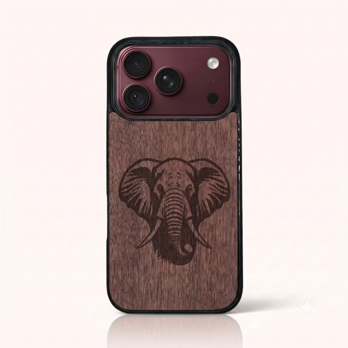 Coque iPhone 18 Pro – Éléphant en bois de noyer foncé