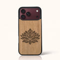 Coque iPhone 18 Pro Max – Fleur de Lotus en bois de tilleul clair