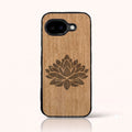 Coque Pixel 10A – Fleur de Lotus en bois de tilleul clair