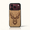 Coque iPhone 18 Pro – Le Cerf en gravure sur bois (Tilleul)