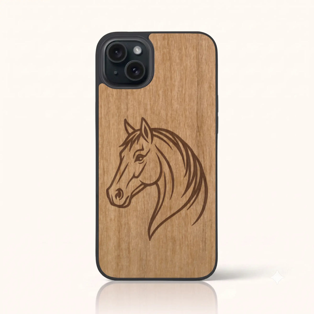 Coque iPhone 13 Mini – Le Cheval en bois de tilleul clair