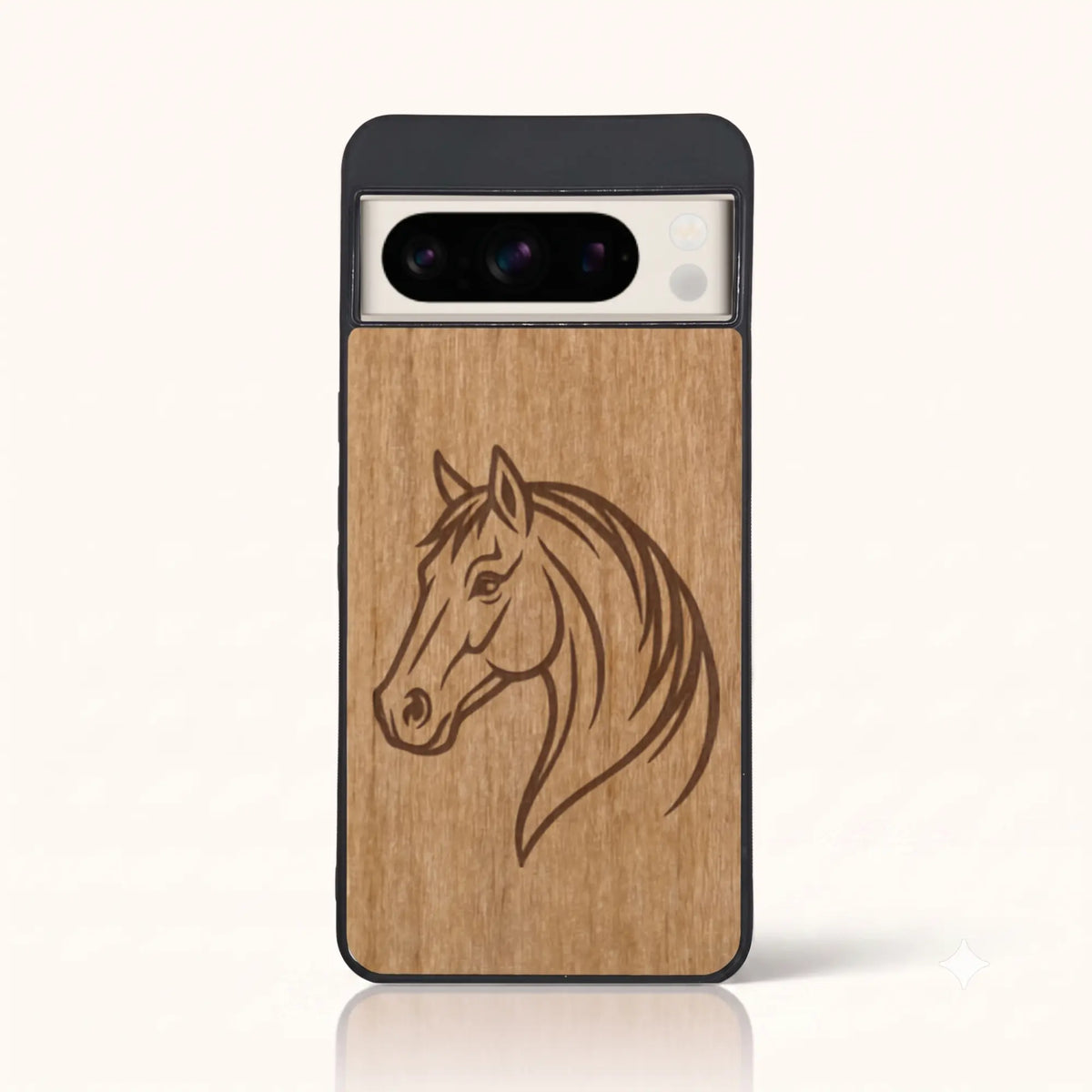 Coque Pixel 8 Pro – Le Cheval en bois de tilleul clair