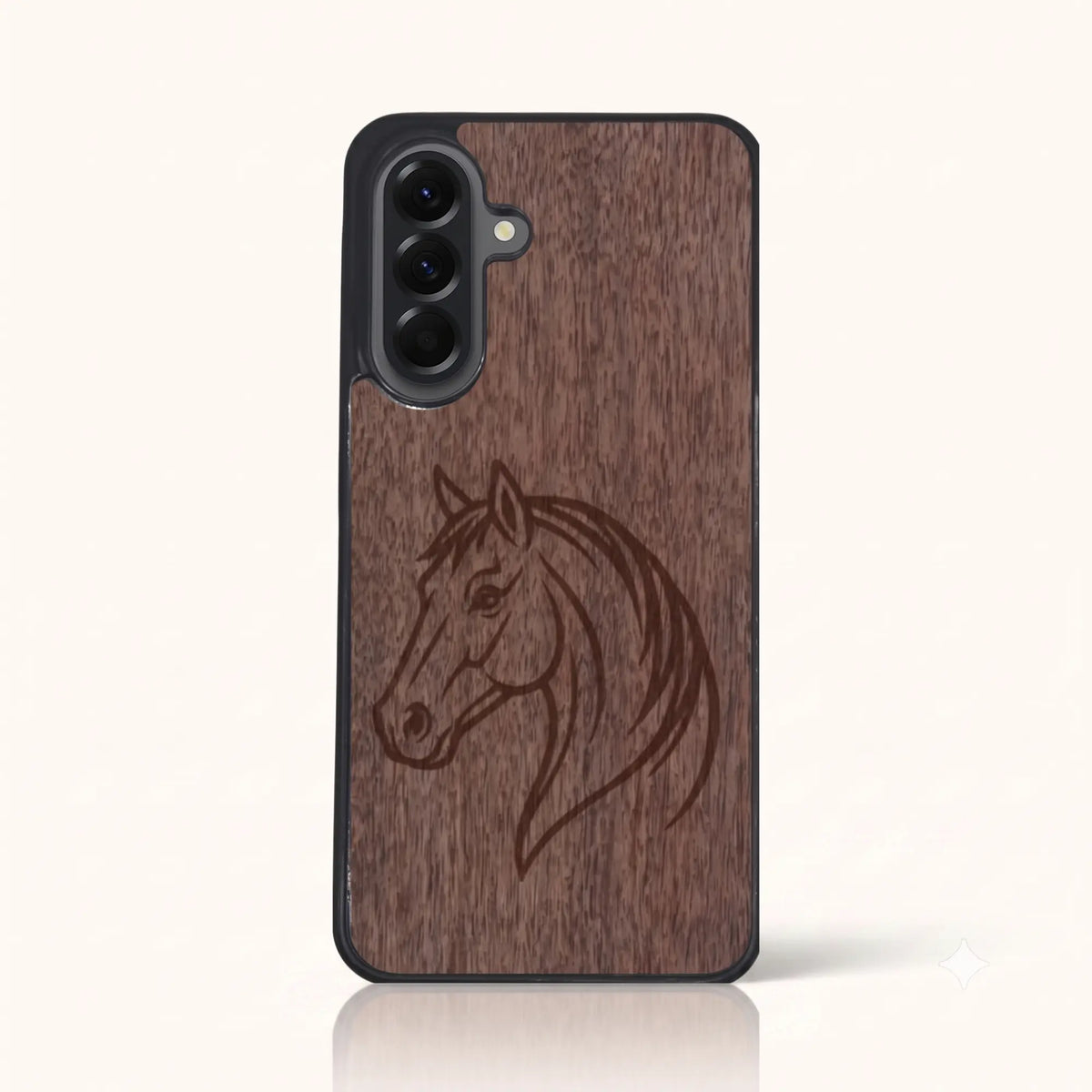 Coque Samsung A17 4G – Le Cheval en bois de noyer foncé