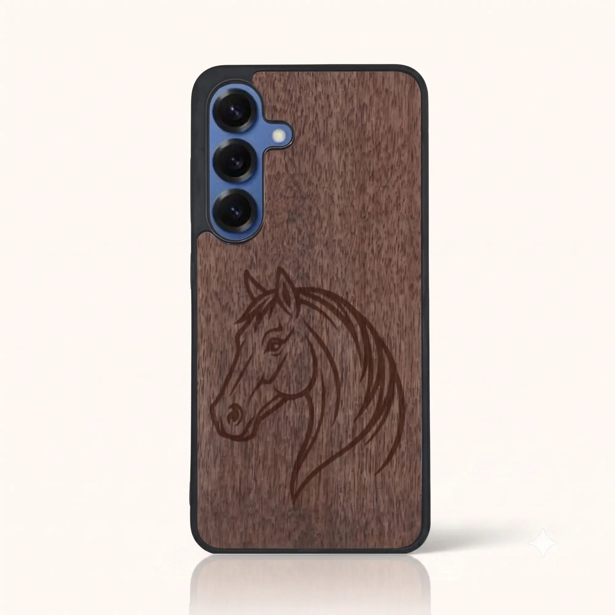 Coque Samsung S23 FE – Le Cheval en bois de noyer foncé