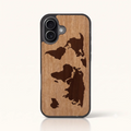 Coque iPhone 17 – Le Planisphère en marqueterie de bois