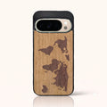 Coque Pixel 10 Pro – Le Planisphère en marqueterie de bois