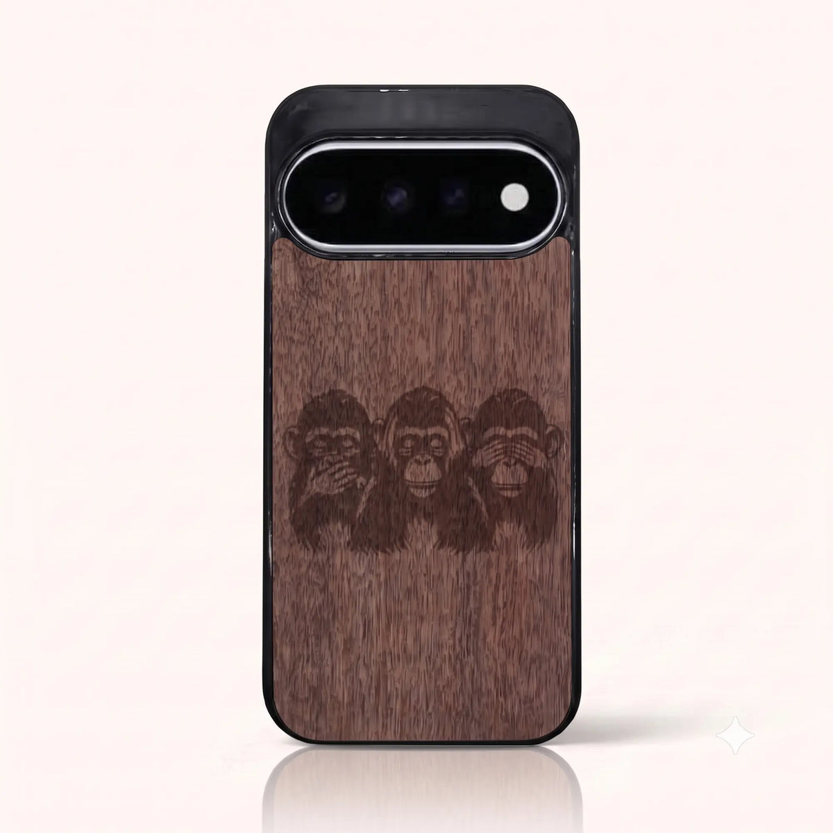 Coque Pixel 11 et 11 Pro – Les Singes de la sagesse en bois de noyer foncé